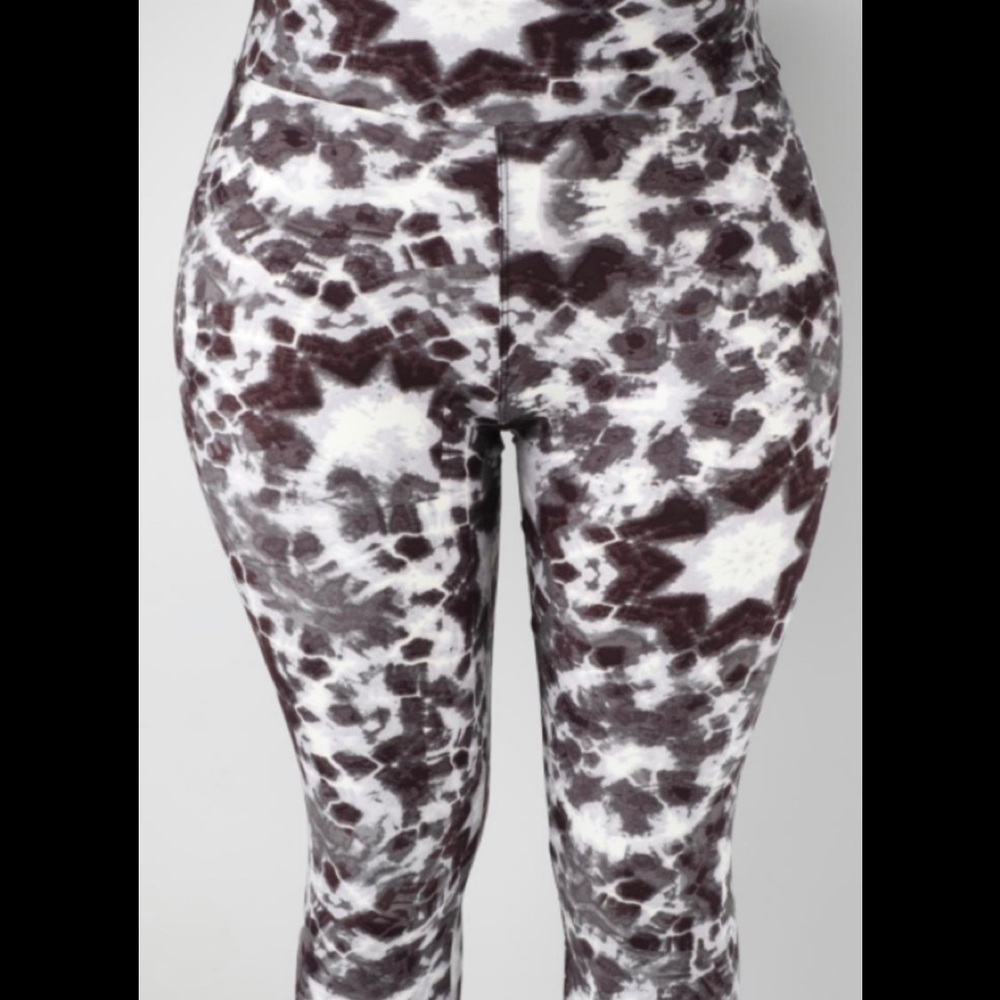 New Black And White Tie Dye Peachskin Leggings